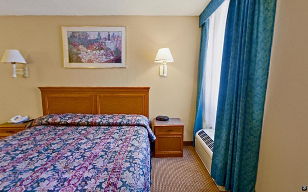 Suites Hesston Room photo